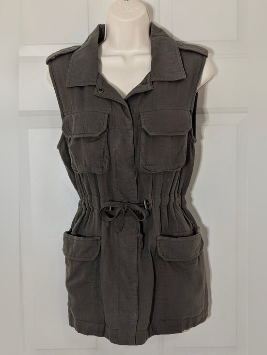Democracy Jackets & Blazers - Democracy Olive Green Cargo Utility Multi Pocket Safari Vest Small